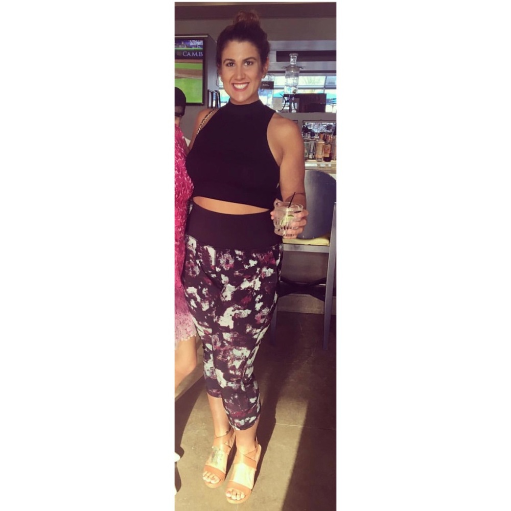 Lululemon cropped high waist joggers